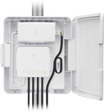 Ubiquiti UniFi Flex Switch Adapter Kit for Street Light Pole Applications